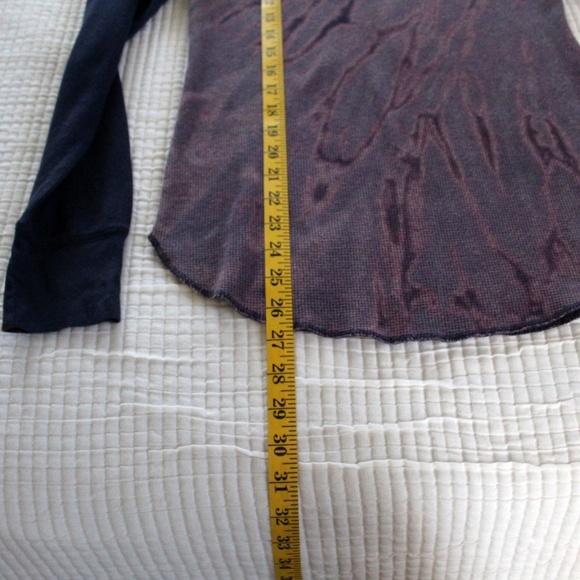 Handmade tie dye thermal top by Hue Revival - Picture 8 of 12